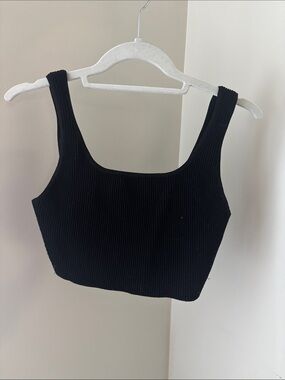 Babaton Black Ribbed Square-Neck Crop Tank